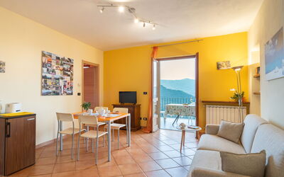 Accommodation:&nbsp;Mimosa (Vlo200) 605.1