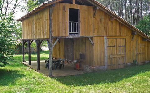 Hollebarde: Property, Barn, Building, Shed, House, Cottage, Shack, Log Cabin, Rural Area, Hut