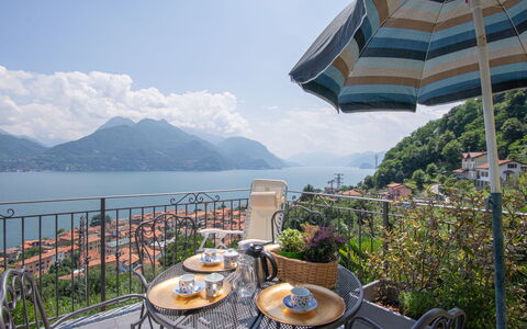 Casa Bel Sit: Property, Real Estate, Balcony, Vacation, Building, House, Tourism, Mountain, Table, Apartment