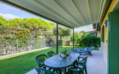 Accommodation:&nbsp;Green Village Eco Resort 609.2