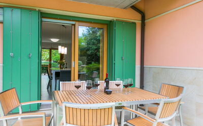 Accommodation:&nbsp;Green Village Eco Resort 609.4
