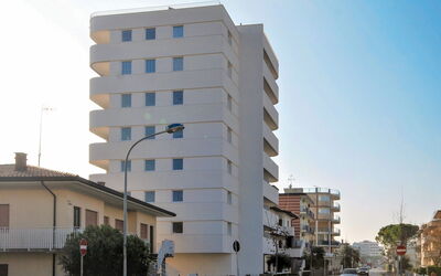 Lignano Sabbiadoro 653: Residential Area, Building, Architecture, Tower Block, Condominium, Metropolitan Area, Property, Neighbourhood, Apartment, Human Settlement