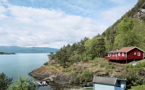 Rød Hytte: Cloud, Water, Sky, Plant, Mountain, Building, Tree, Natural Landscape, House, Lake