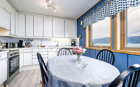 Hovsfjellet: Interior Design, Home, Ceiling, Kitchen, Apartment, Cabinetry, Chair, Countertop, Window Treatment, Wood Stain