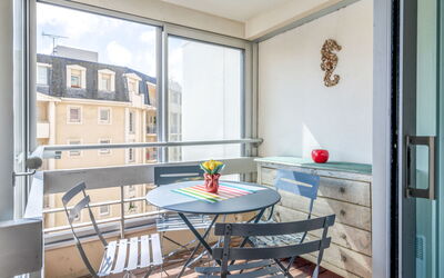 Accommodation:&nbsp;Victoria Surf 180.11