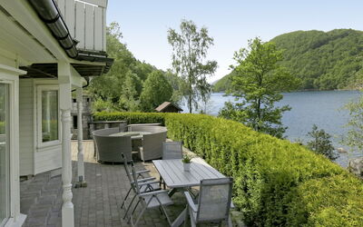 Naudøyna