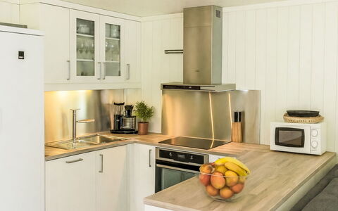 Espeøya: Furniture, Kitchen Appliance, Kitchen, Countertop, Flooring, Wood, Cabinetry, Interior Design, Major Appliance, Home Appliance