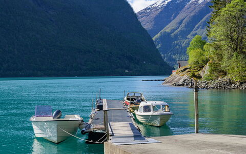 Jambueggi: Water, Boat, Body Of Water, Watercraft, Waterway, Watercourse, Boats And Boating--Equipment And Supplies, Lake, Highland, Bank