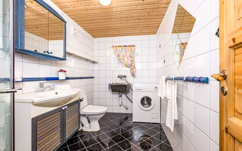 Krokeggi: Plumbing Fixture, Flooring, Floor, Interior Design, Plumbing, Sink, Ceiling, Tap, Bathroom, Tile