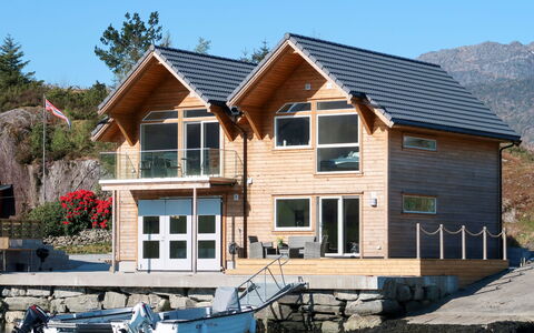 Gurevika: Water, Sky, Building, Window, Property, Boat, Plant, House, Tree, Cottage