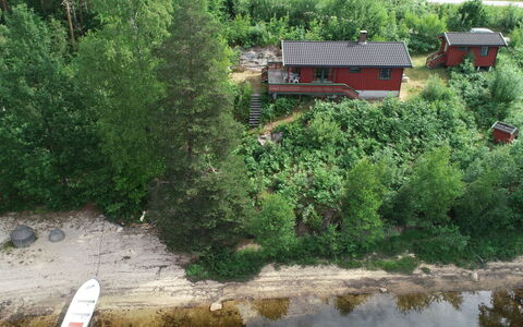 Midtholmen: Water, Plant, Water Resources, Building, Natural Landscape, Land Lot, House, Biome, Watercourse
