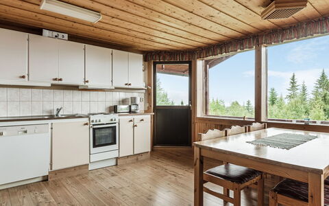Högvallen Emma Elden: Cabinetry, Furniture, Countertop, Property, Kitchen, Kitchen Stove, Wood, Kitchen Appliance, Building, Window