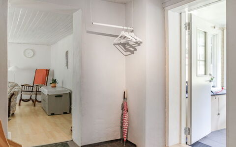 Bolhyttan: Property, Building, Wood, Door, Floor, Flooring, Hall, Automotive Exterior, House