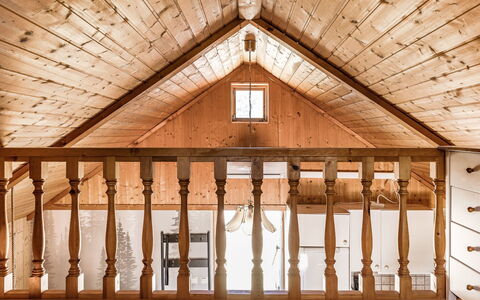Skärvudde Torpet: Building, Wood, Window, Beam, Line, Wood Stain, Flooring, Hardwood, Ceiling, Plank