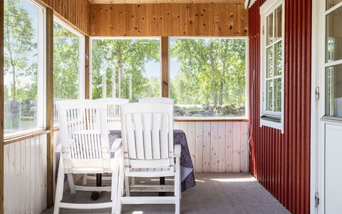 Skärvudde Huset: Window, Building, Wood, Interior Design, Tree, Flooring, Floor, Porch, Hardwood