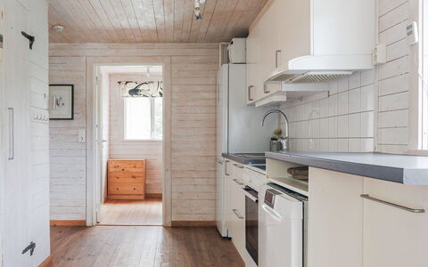 Grönede: Countertop, Cabinetry, Kitchen Sink, Property, Furniture, Sink, Building, Tap, Kitchen Stove, Wood