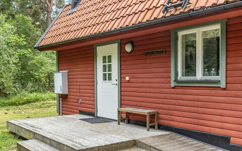 Grönede: Building, Window, Property, Plant, Door, Wood, House, Tree, Cottage