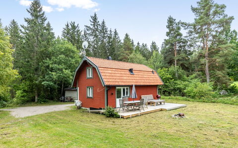 Grönede: Plant, Sky, Building, Cloud, Window, Tree, Natural Landscape, House, Grass, Cottage