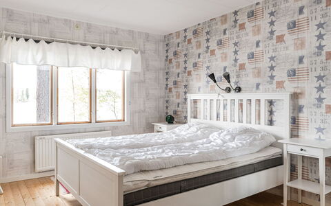 Löaborn: Furniture, Property, Window, Cabinetry, White, Building, Wood, Bed Frame, Interior Design