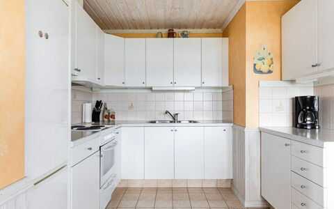 Gissarp Gryningen: Cabinetry, Countertop, Property, Sink, Kitchen Sink, Kitchen Stove, Kitchen, Tap, Interior Design, Kitchen Appliance