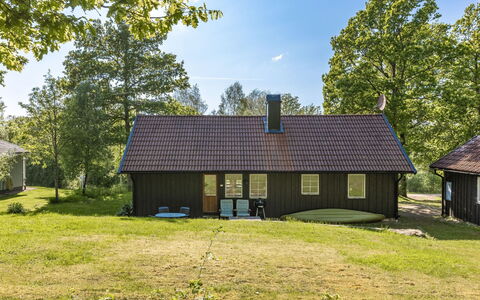Ängasjö: Plant, Cloud, Sky, Building, Interior Design, Shade, Table, Tree, Condominium, Residential Area
