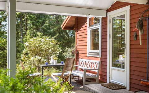 Dammeberg: Furniture, Table, Window, Property, Chair, Building, Outdoor Table, Outdoor Furniture, Grass, Plant