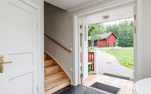 Klinten Totebo: Property, Window, Plant, Door, Building, Wood, Interior Design, Floor, Flooring