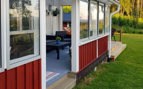 Höje: Plant, Door, Window, Shade, Yellow, Interior Design, Wood, Building, House