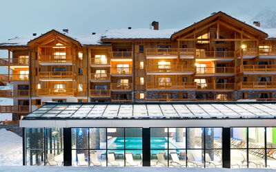 Cgh Rés&Spa Chalets de Flambeau 602.1: Building, Property, Home, House, Architecture, Real Estate, Facade, Apartment, Mixed-Use, Residential Area