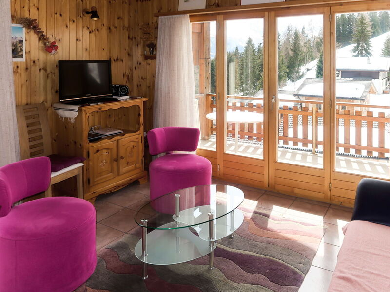 Accommodation:&nbsp;Grand Vue 14 635.4