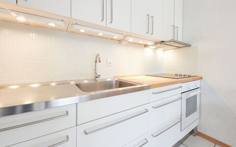 Accommodation:&nbsp;Combire 302 644.61