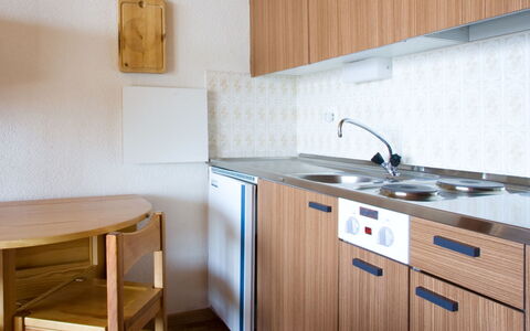 Thyon-Les Collons 644: Kitchen Sink, Cabinetry, Sink, Property, Building, Tap, Countertop, Wood, Interior Design, Lighting