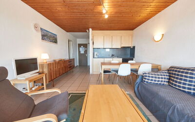 Accommodation:&nbsp;Flache 107 644.33
