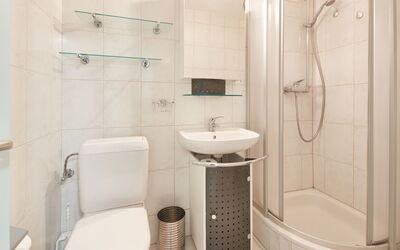 Accommodation:&nbsp;Flache 204 644.57