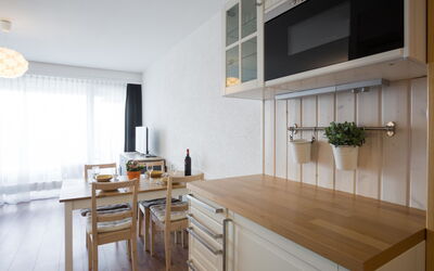 Accommodation:&nbsp;Greppon 107 644.28