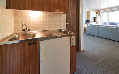 Dixence 219 644.54: Cabinetry, Countertop, Kitchen Sink, Sink, Wood, Kitchen, Tap, Building, Kitchen Stove, Flooring