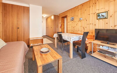 Accommodation:&nbsp;Greppon 306 644.56