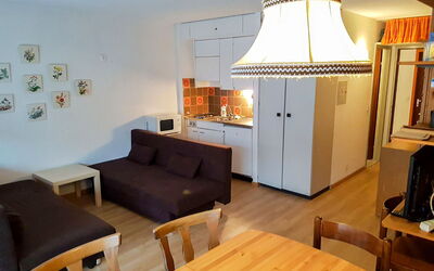 Accommodation:&nbsp;Greppon 111 644.34