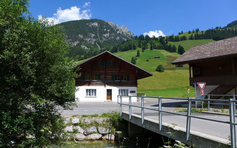 Schwenden 150: Mountain, Mountainous Landforms, Mountain Range, Alps, Natural Landscape, Property, House, Hill Station, Wilderness, Rural Area