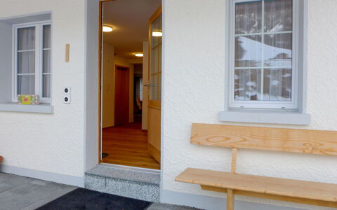 Schwenden 150: Window, Property, Building, Wood, Door, Rectangle, Lighting, Architecture, Interior Design
