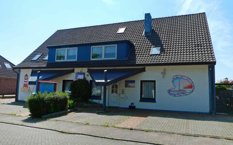 Norddeich 335: Sky, Cloud, Window, Plant, Door, Building, Facade, Cottage, House, Roof