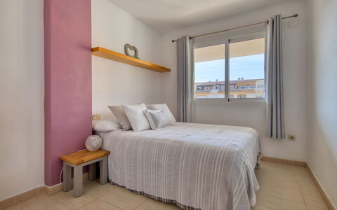 Residencial Roma: Bedroom, Bed, Furniture, Room, Property, Bed Sheet, Interior Design, Floor, Bed Frame, Building