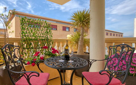 Residencial Roma: Property, Room, Real Estate, Building, House, Interior Design, Balcony, Furniture, Vacation, Home