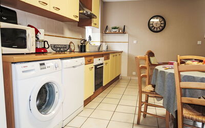 Accommodation:&nbsp;Houat 648.3