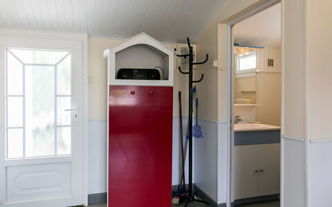 La Littorine: Building, Door, Window, Wood, Floor, Flooring, House, Wall