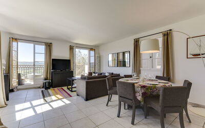 Accommodation:&nbsp;Les Terrasses de Grimaud 202.1