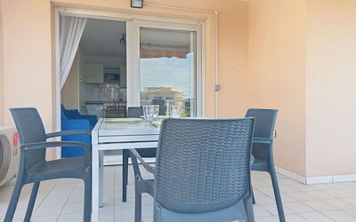 Accommodation:&nbsp;Le Consul 561.3