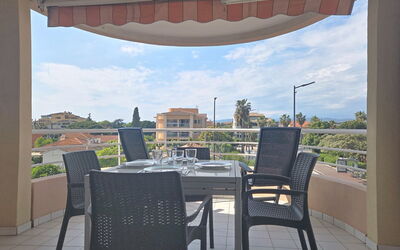Accommodation:&nbsp;Le Consul 561.3