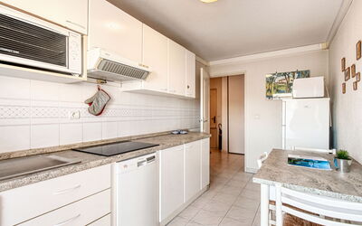 Accommodation:&nbsp;Le Consul 561.2