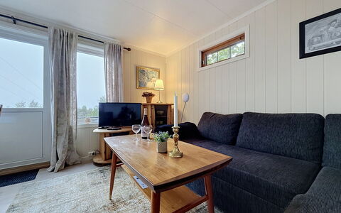 Lihesten: Furniture, Interior Design, Flooring, Floor, Table, Ceiling, Kitchen & Dining Room Table, Lighting, Chair, Home